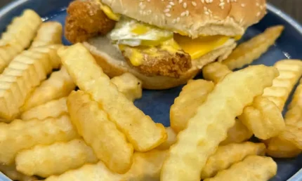 Chicken Sandwich served w/ fries